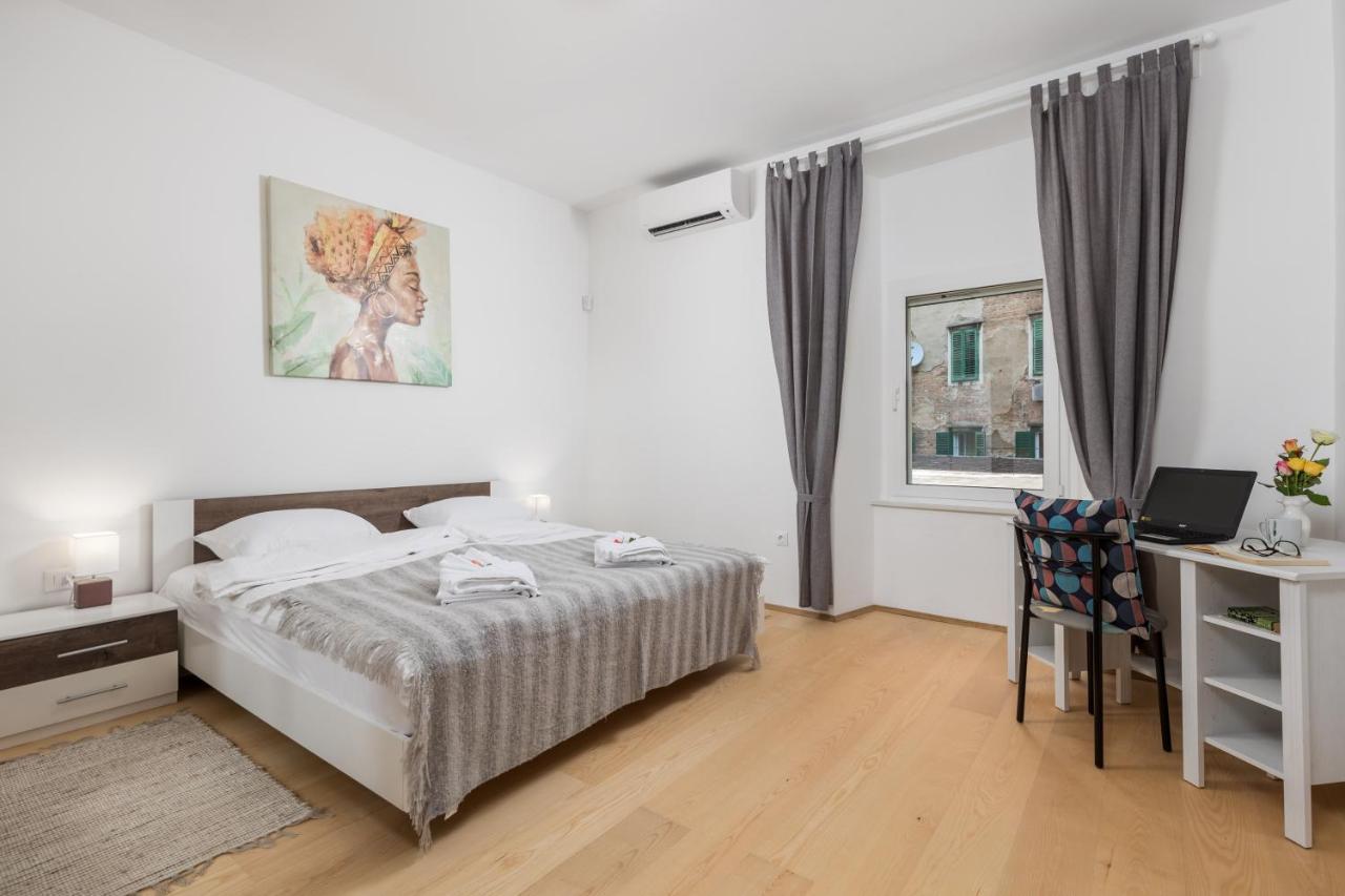 El Caminante Apartment Rijeka Bagian luar foto